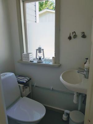 Stuga vid havet, nära strand och skog. - Bild 21