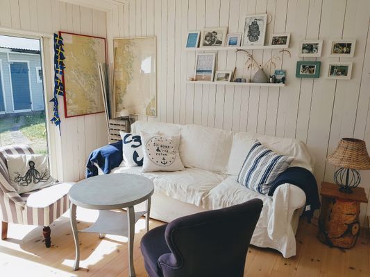 Stuga vid havet, nära strand och skog. - Bild 8