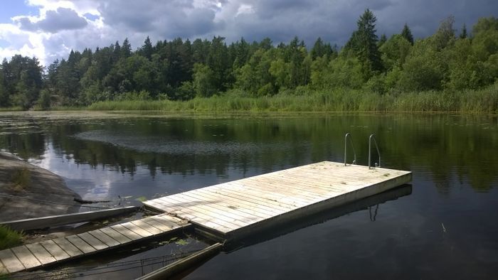 Badet vid insjön