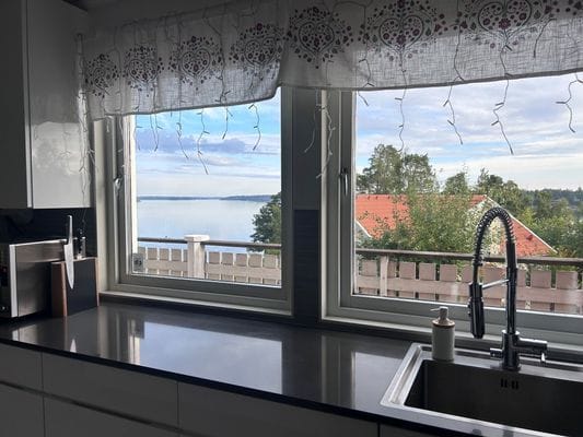 Fruvik Värmdö. Villa med havsutsikt nära strand - Bild 6
