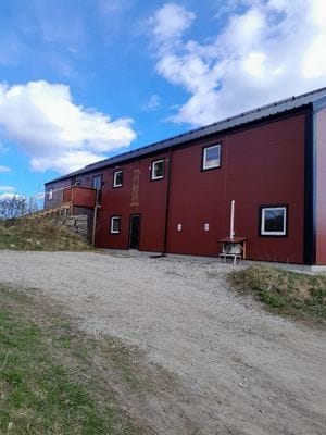 Stort rum 172 m2 med stor säng och 2 bäddsoffor - Bild 4