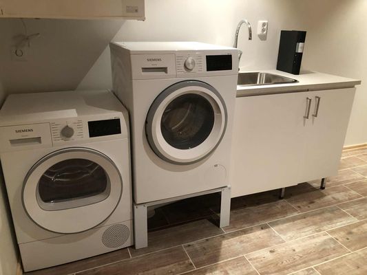 VILLA SKALSVALLEN, Skalets torg, inomhusbordtennis - Bild 93