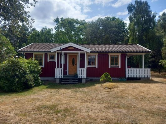 Havsnära Stuga på Hasslö i Blekinge skärgård