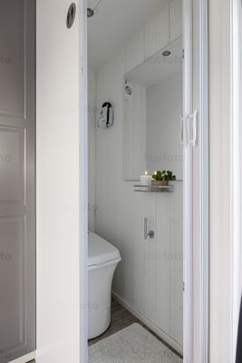 Lyxig husbåt med bastu, takterrass och havsaccess - Bild 13