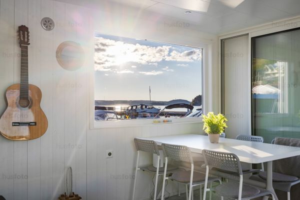 Lyxig husbåt med bastu, takterrass och havsaccess - Bild 11