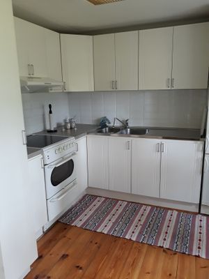 Stuga med havsutsikt i Kovik - Bild 4