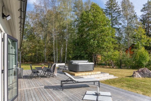 Modernt fritidshus nära havet i Norrtälje - Bild 19