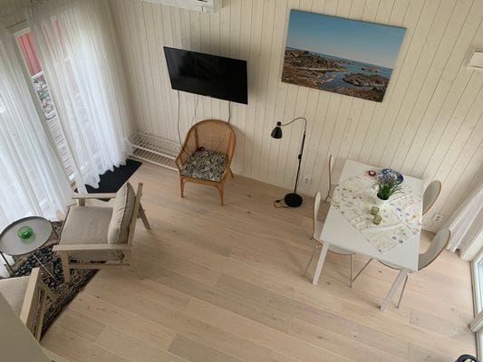 Havsnära nybyggd stuga med roddbåt. - Bild 20