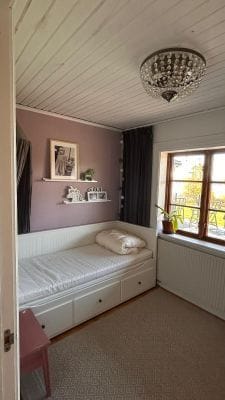 Timmerhus vid sjön - Bild 11