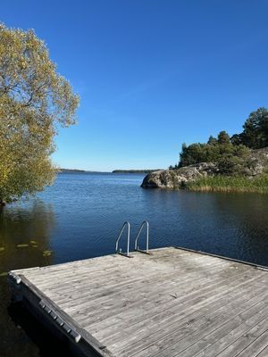 Bryggbad nära huset - perfekt för morgon & kvällsdopp