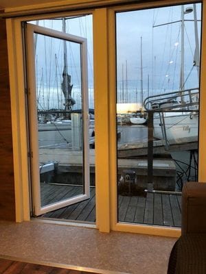 Husbåt mitt i Karlskrona - Bild 9