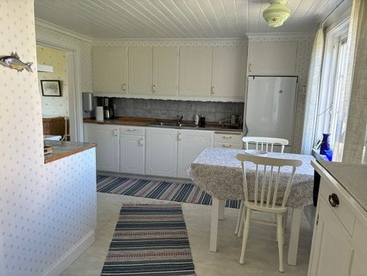 Sommarhus i Havstenssund med sjöbod - Bild 6