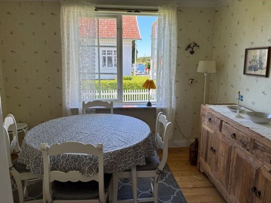 Sommarhus i Havstenssund med sjöbod - Bild 8
