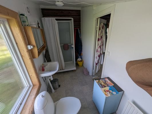 Timrad stuga nära fjällen - Bild 13