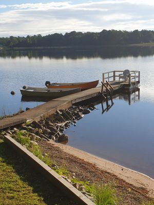 Stuga med fiske och bad vid sjö - Bild 2