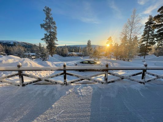 Fjällstuga med kamin & bastu - Bild 3