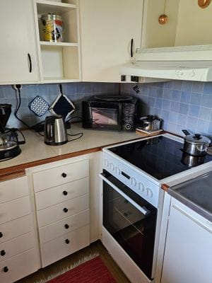 Stuga i Bohuslän med underbar havsutsikt - Bild 13