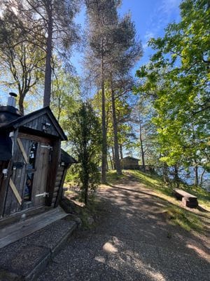 Bada, vandra, basta - stuga m sjöläge och hund ok - Bild 36