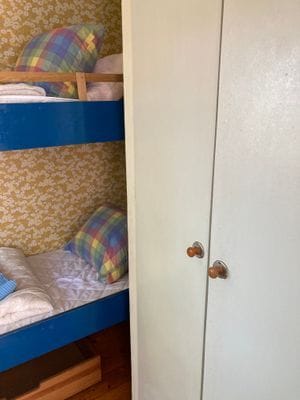 Furusund strandtomt mysigt hus och tomt - Bild 9