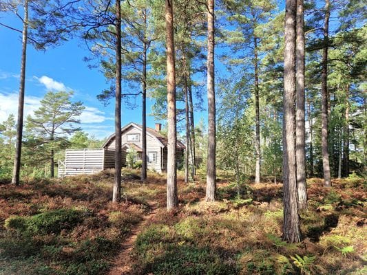 Timbra Utö. Badrocksavstånd till fin sandstrand - Bild 34