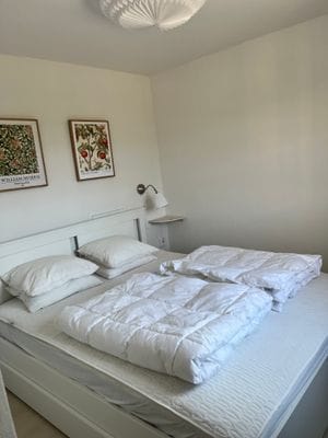 Sovrum 1 på nedre våning, plats för 2 personer.