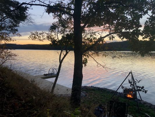 KVÄLTID PÅ BRYGGAN MED ELDSKÅL