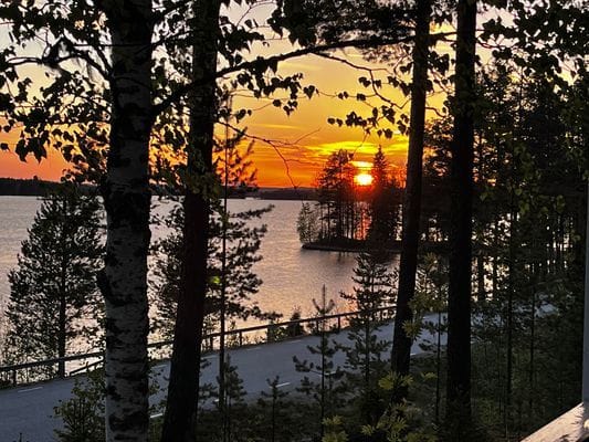 Stuga vackert belägen vid sjö uthyres - Bild 3