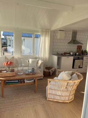 Nyrenoverad stuga i Apelviken,300 meter från havet - Bild 3