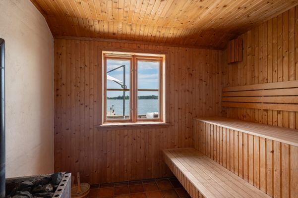 Vacker villa vid kusten i skärgården - Bild 21