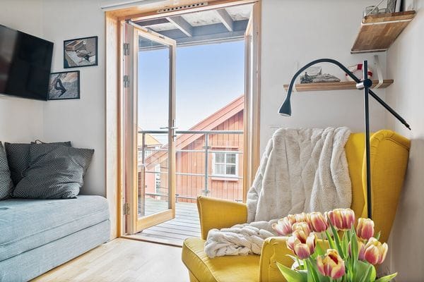 Havsutsikt och dopp i solnedgången på Käringön - Bild 9