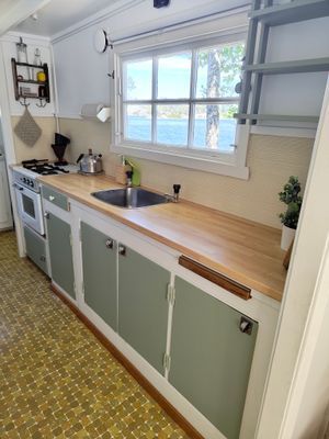 Charmiga sommarstuga på egen ö i Nyköpingsskärgård - Bild 4