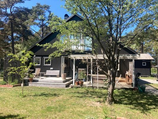 Mysigt hus på Själsö, nära till havet