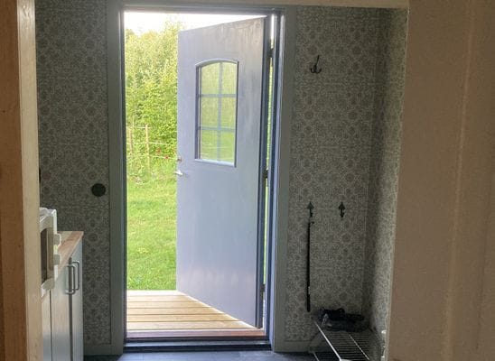 Entré tillbyggnad till hall/kök