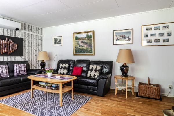 Hus med badtunna, bastu. 300 m till sjö.Båt ingår. - Bild 15
