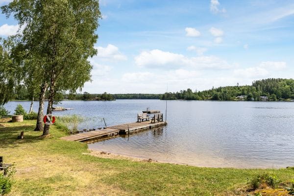 Hus med badtunna, bastu. 300 m till sjö.Båt ingår. - Bild 64