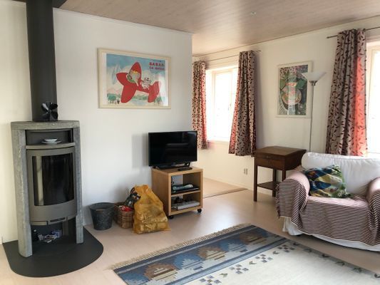 VARDAGSRUMMET: VEDUNG, TV OCH DVD-SPELARE