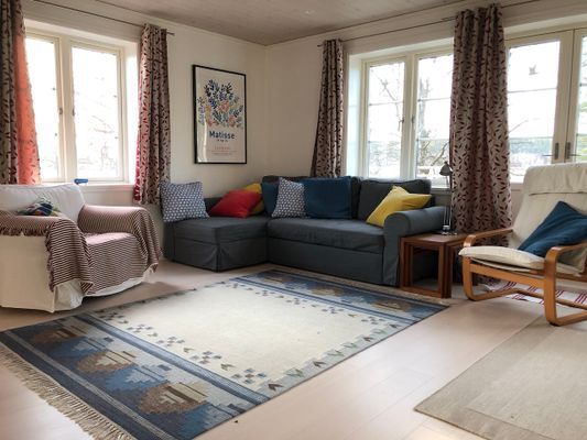 VARDAGSRUMMET MED BÄDDSOFFAN (140 cm)