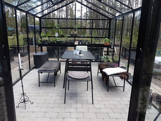 Stuga med tillgång till bastustuga & växthus - Bild 19