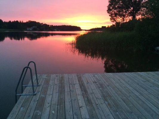 Mälarens bästa sjötomt (?) med egen 45m2brygga+båt - Bild 15