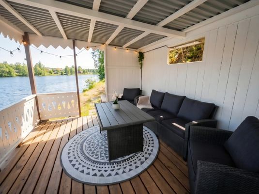 Villa vid vattnet med egen brygga & stor terrass - Bild 3