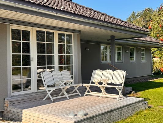 Uteplats med morgonsol