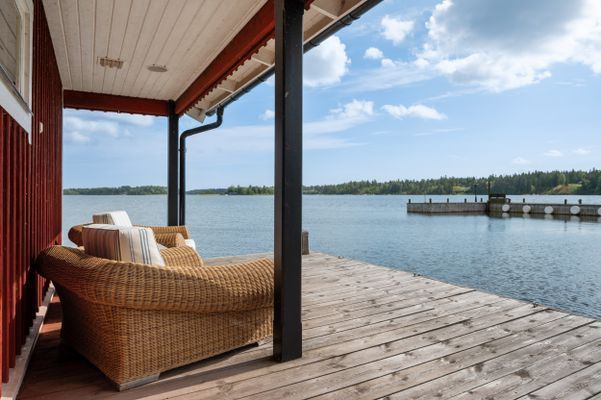 Vacker villa vid kusten i skärgården - Bild 24