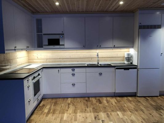 VILLA SKALSVALLEN, Skalets torg, inomhusbordtennis - Bild 37