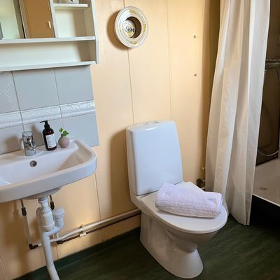 Mysig och havsnära sommarstuga i Kårehamn/Petgärde - Bild 10