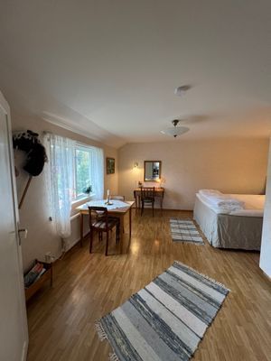 Sovrum 6 (160 cm dubbelsäng)