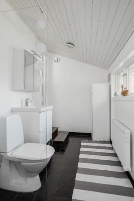 Charmigt Villa bredvid sjön Örlen - Bild 12