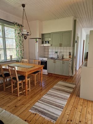 Boende 5 m från Vättern med roddbåt - Bild 5