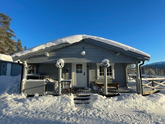 Genuine fjällstuga m öppenspis & bastu - Bild 3