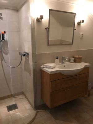 Herrgårdsflygel i blomsterpark (ca 14 pers) - Bild 16