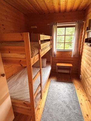 Mysig Fjällstuga med bastu & braskamin nära spår - Bild 9